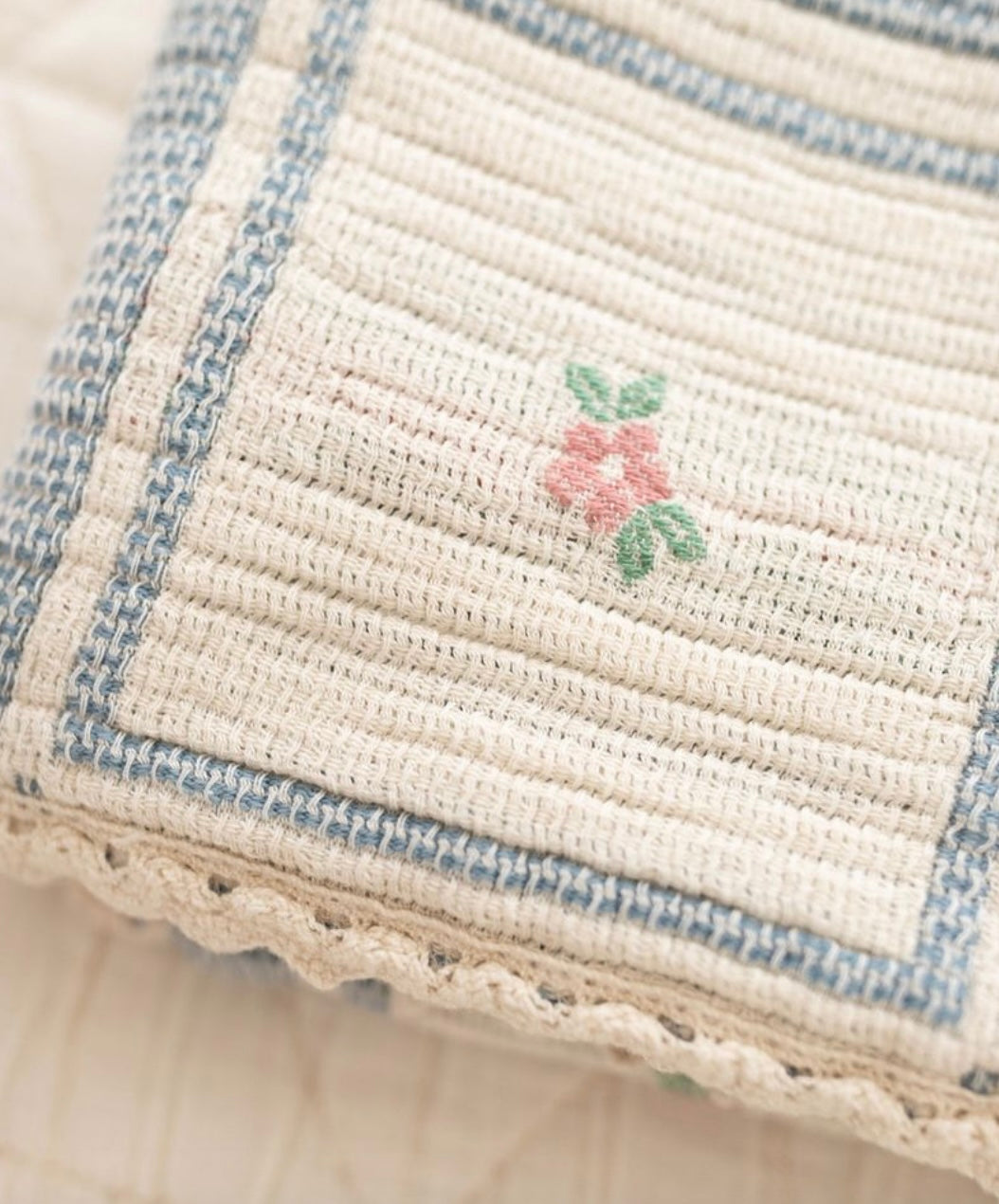 New Grain Patchwork Blanket - Spring Bloom