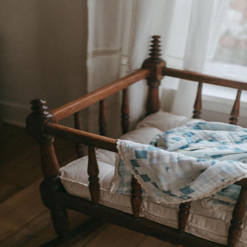 Ellie + Layne Grandma's Goose Quilt Gauze Blanket