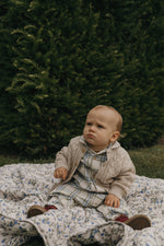 Garbo & Friends Dainty Filled Blanket