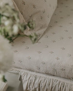 Garbo & Friends La Fraise Seersucker Cot Fitted Sheet