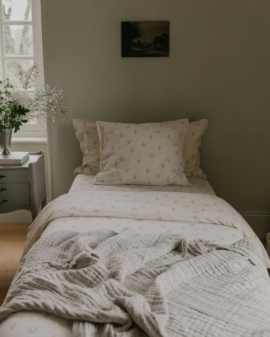 Garbo & Friends La Fraise Seersucker Single Duvet Cover