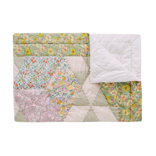 Projektityyny Liberty Fabrics Niityn Laulu Baby Patchwork Quilt
