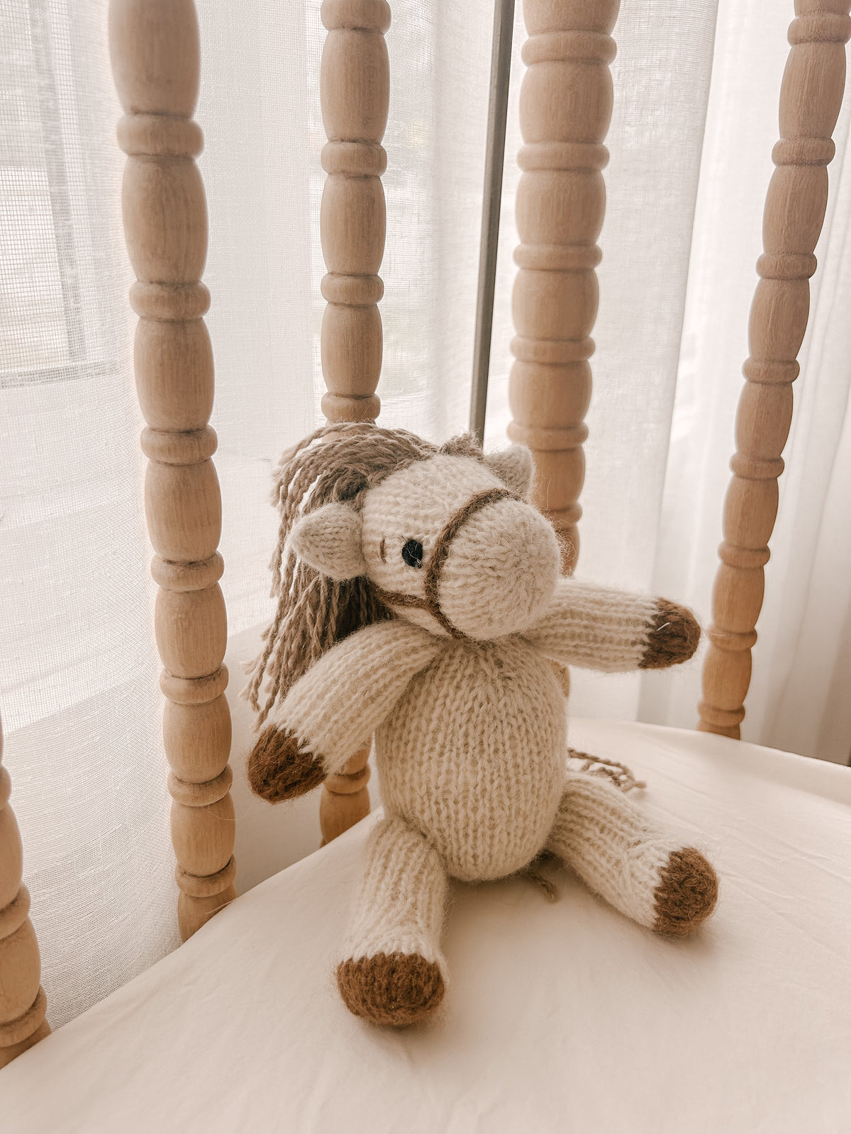 Studley Heirloom Horse in Cream