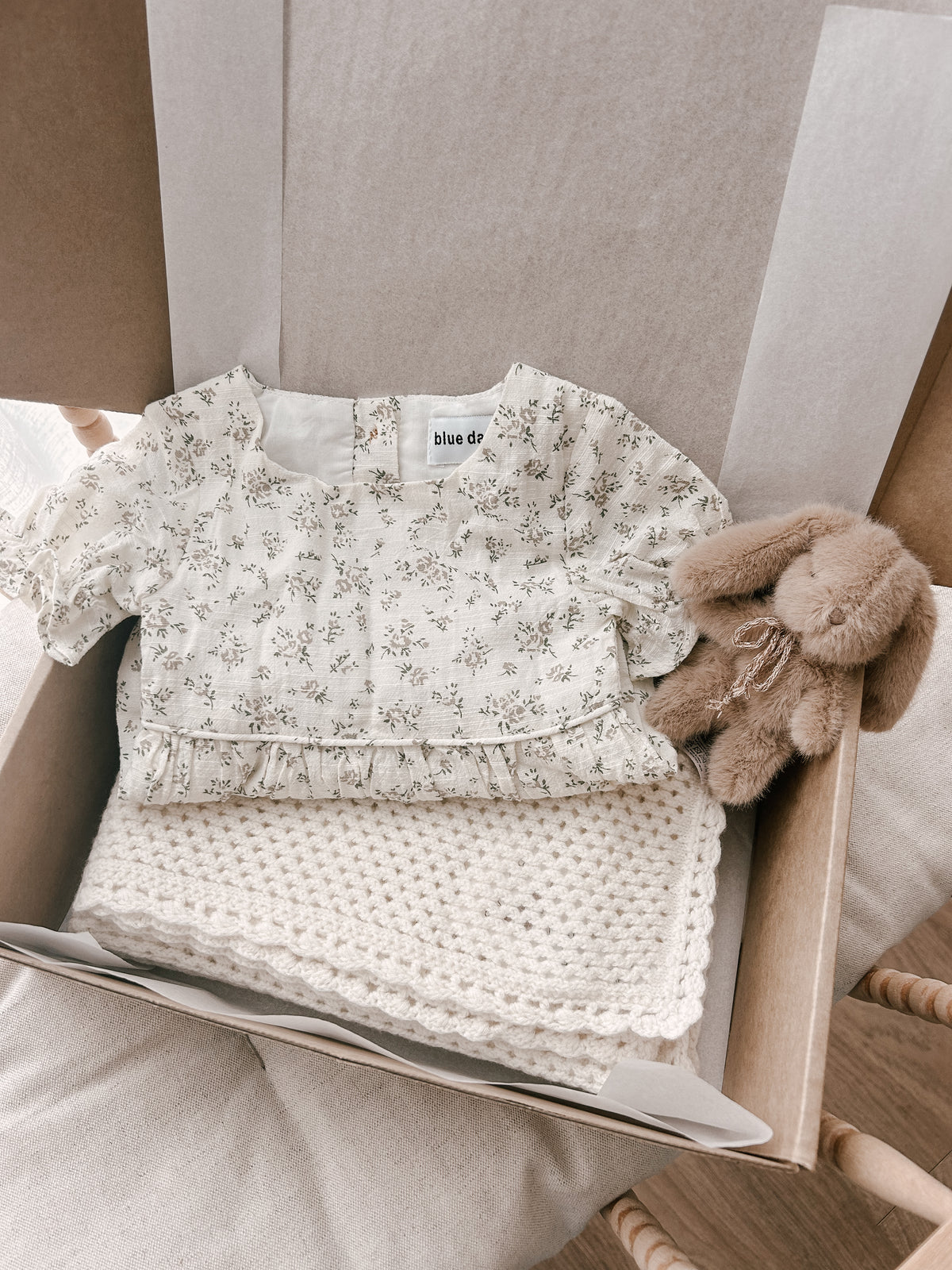 Blue Daisy Wares Baby Gift Hamper - Darling Buds Newborn Girl Outfit