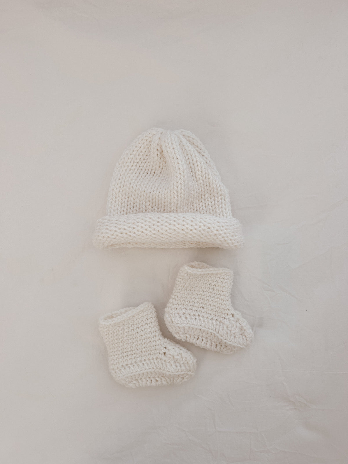 Blue Daisy Wares Baby Beanie and Booties Set