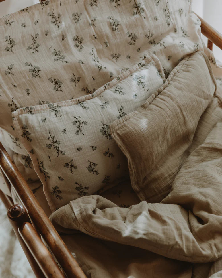 Garbo & Friends Bluebell Cot Bed Set