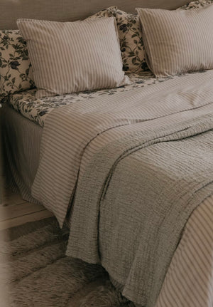 Garbo & Friends Plum Muslin Single Fitted Sheet