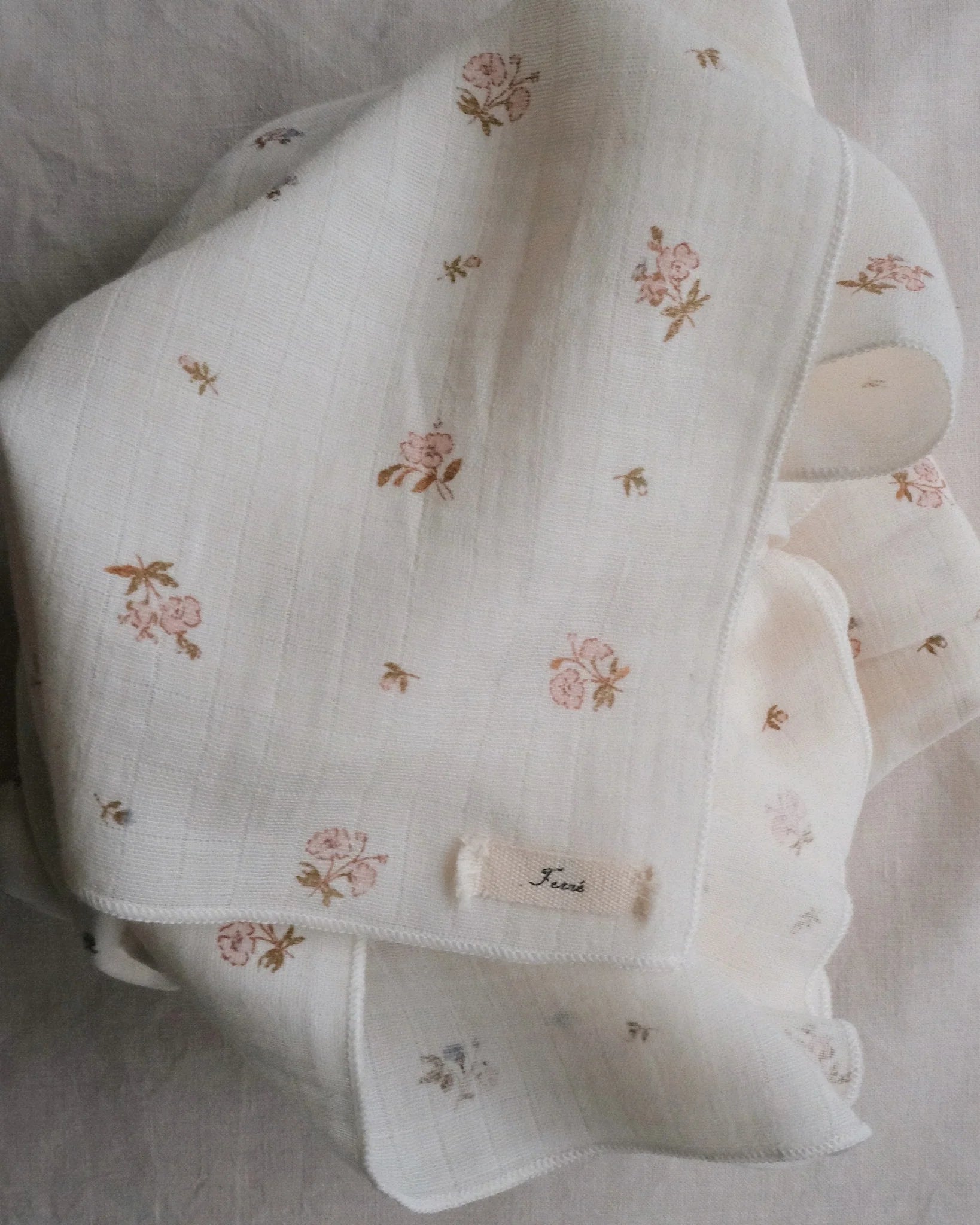 ferne baby Swaddle - Poppy Floral