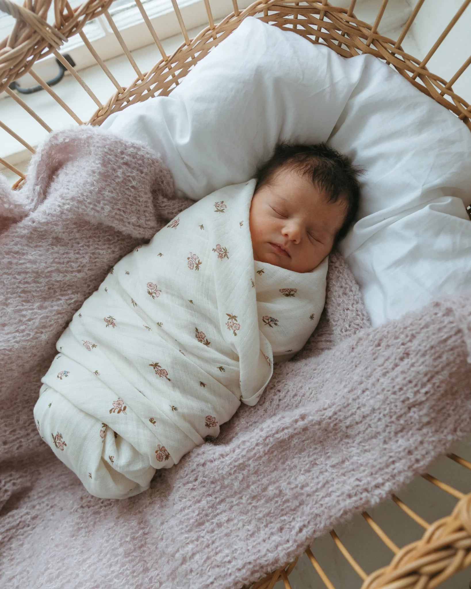 ferne baby Swaddle - Poppy Floral