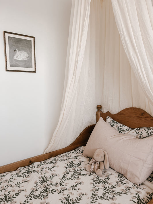 Blue Daisy Pillowcase in Tea Rose Linen