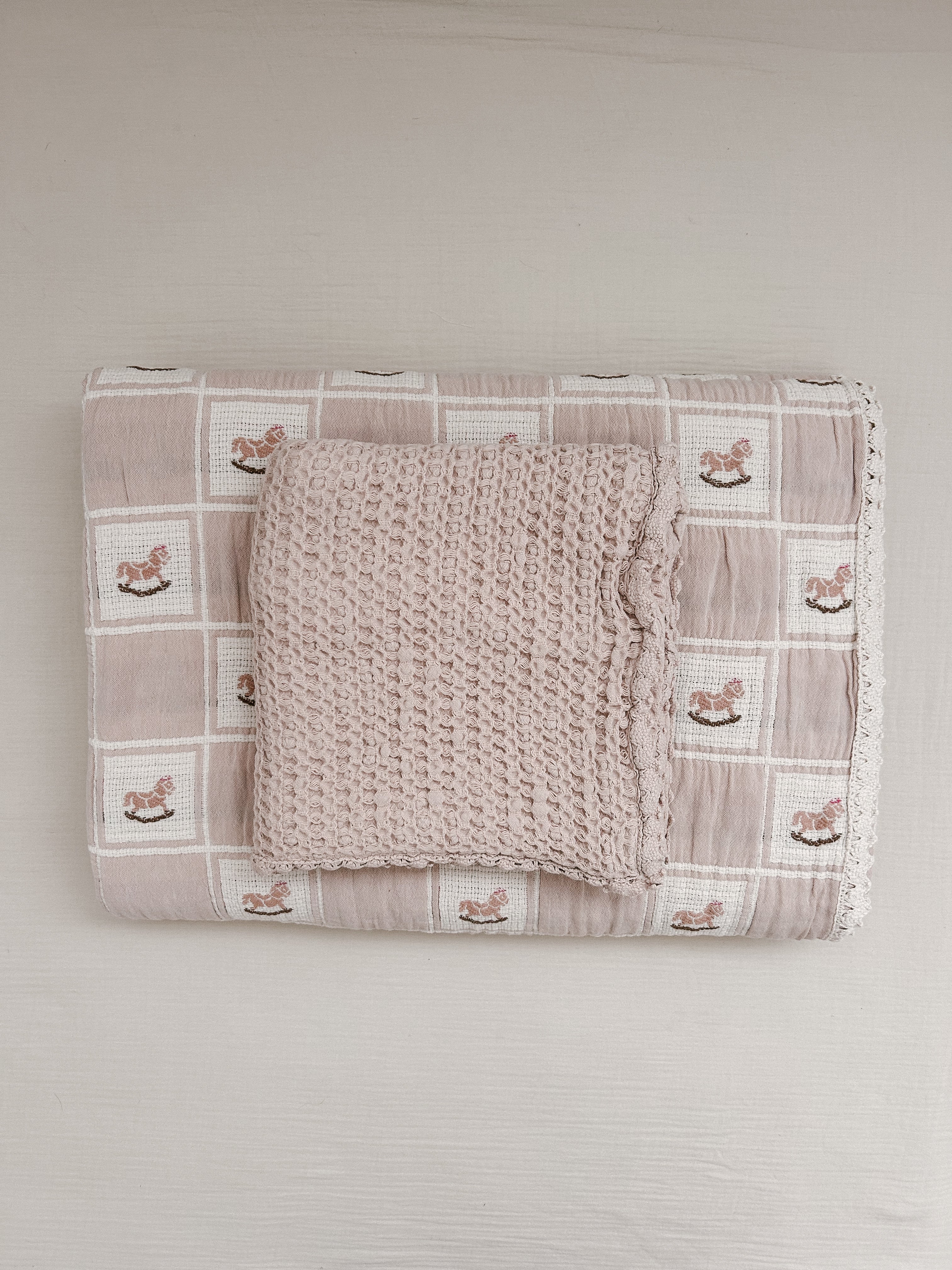 Bebe Organic Mauve Rocking Horse / Petal Bedding Set