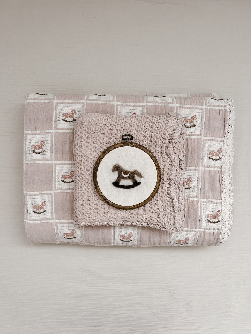 Bebe Organic Mauve Rocking Horse / Petal Bedding Set