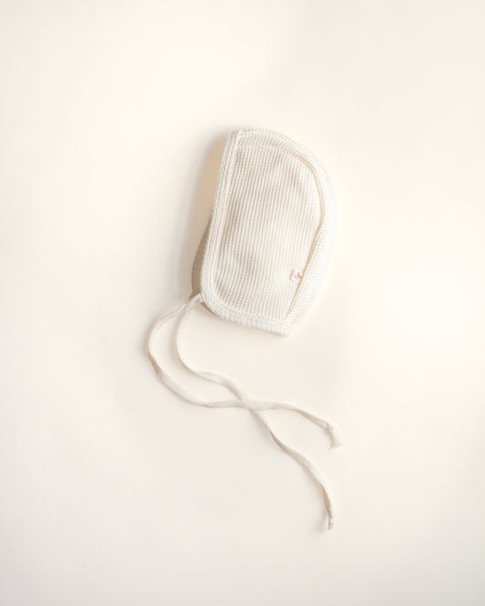 ferne baby Waffle Bonnet in Ecru