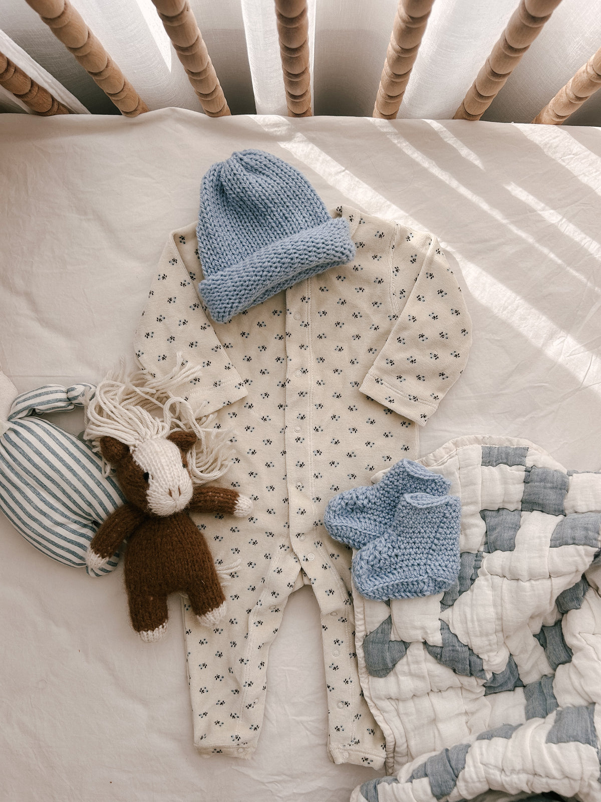 Blue Daisy Wares Baby Beanie and Booties Set