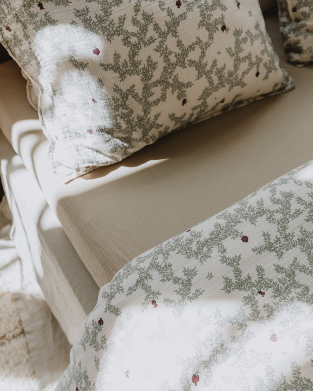 Garbo & Friends Olive Muslin Cot Fitted Sheet