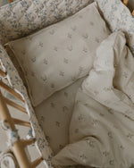 Garbo & Friends La Fraise Seersucker Cot Fitted Sheet