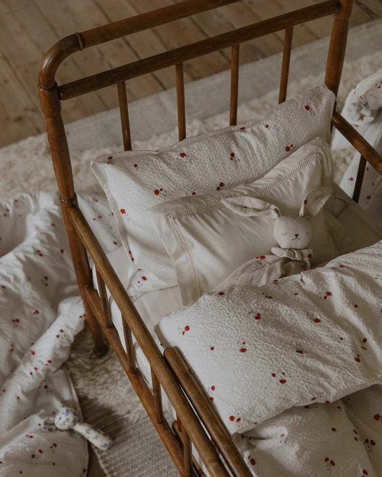 Garbo & Friends Poppy Seersucker Cot Bed Set