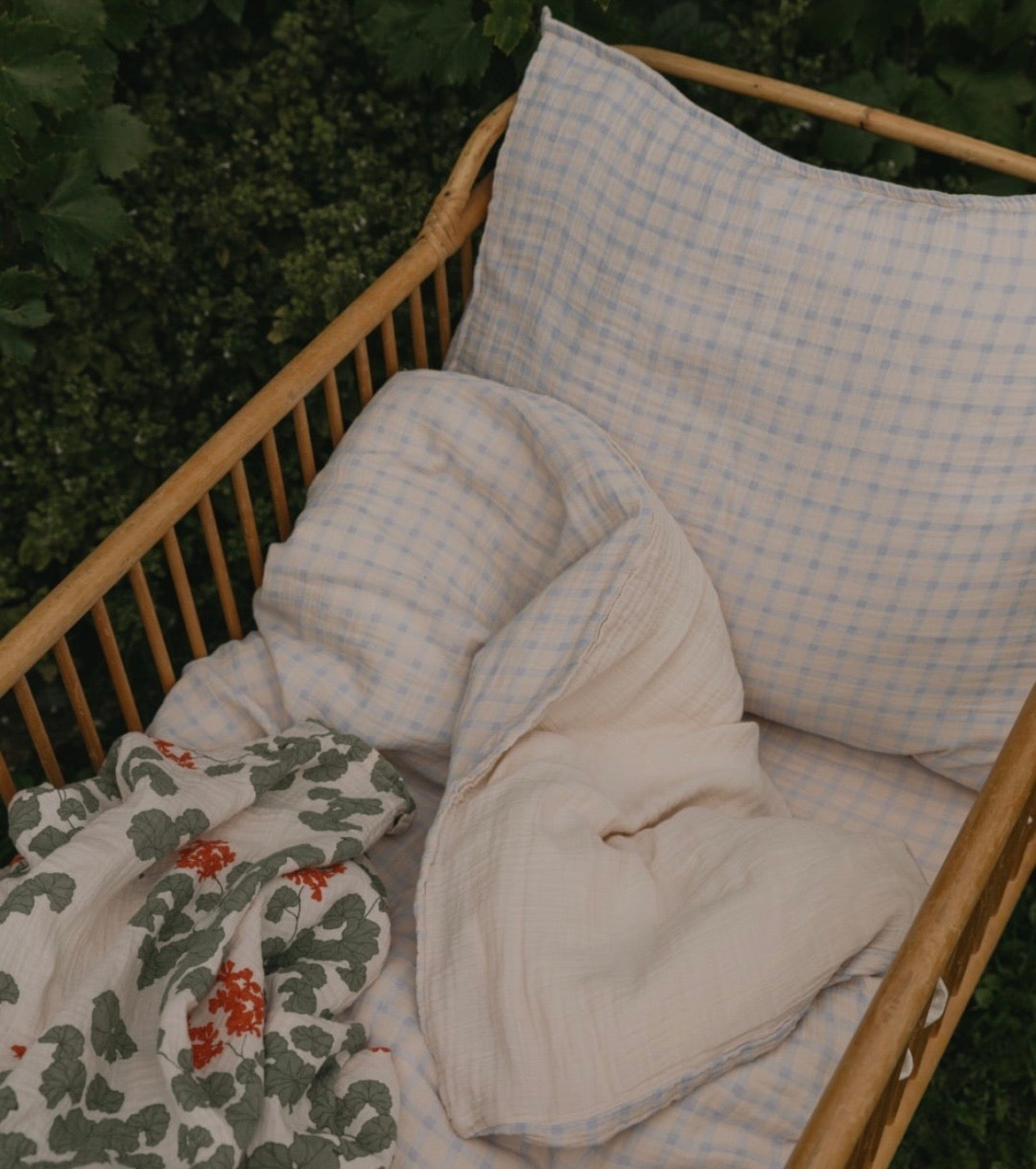 Garbo & Friends Gingham Sky Blue Cot Bed Set