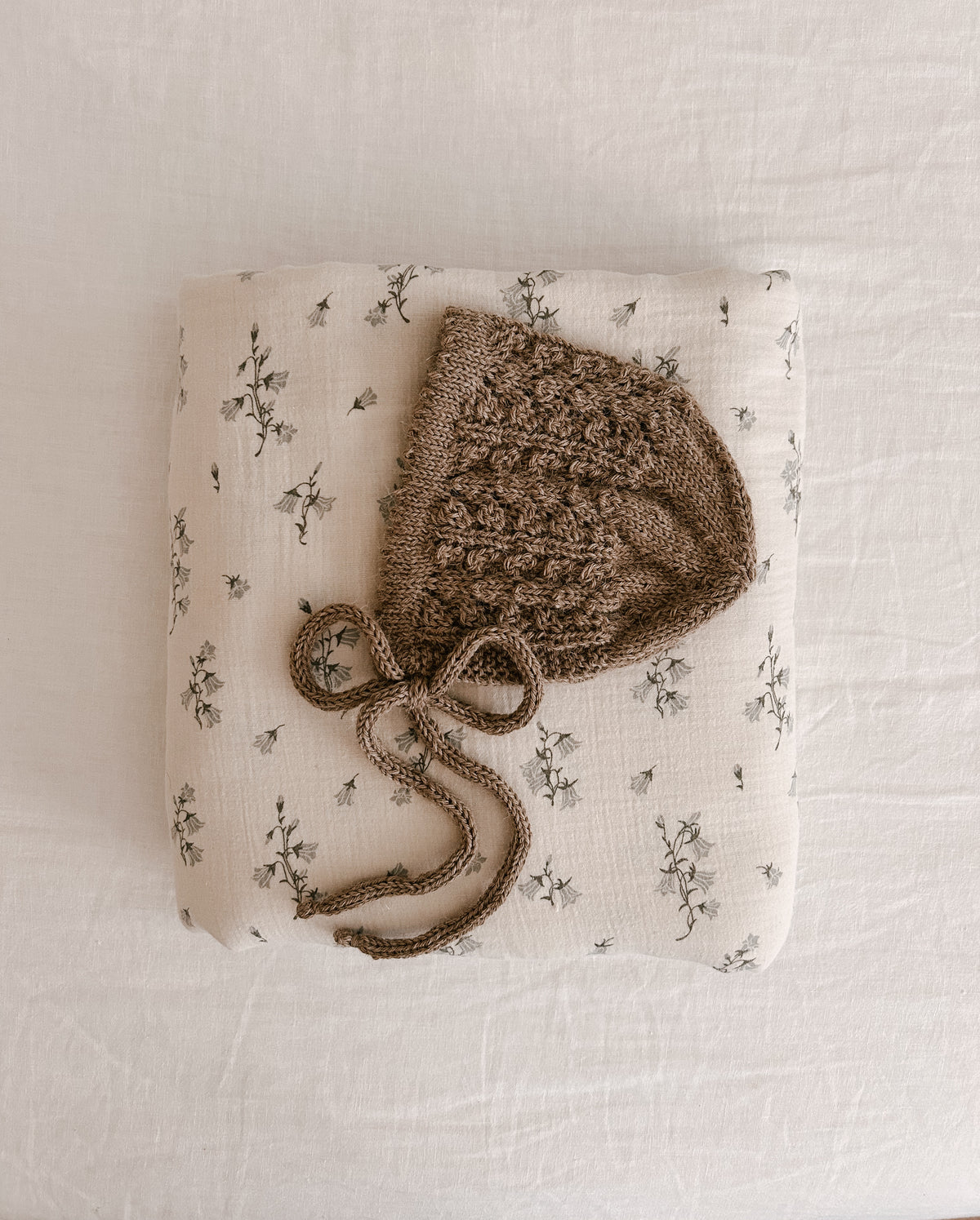 Blue Daisy Wares Fern Heirloom Knit Bonnet in Nougat