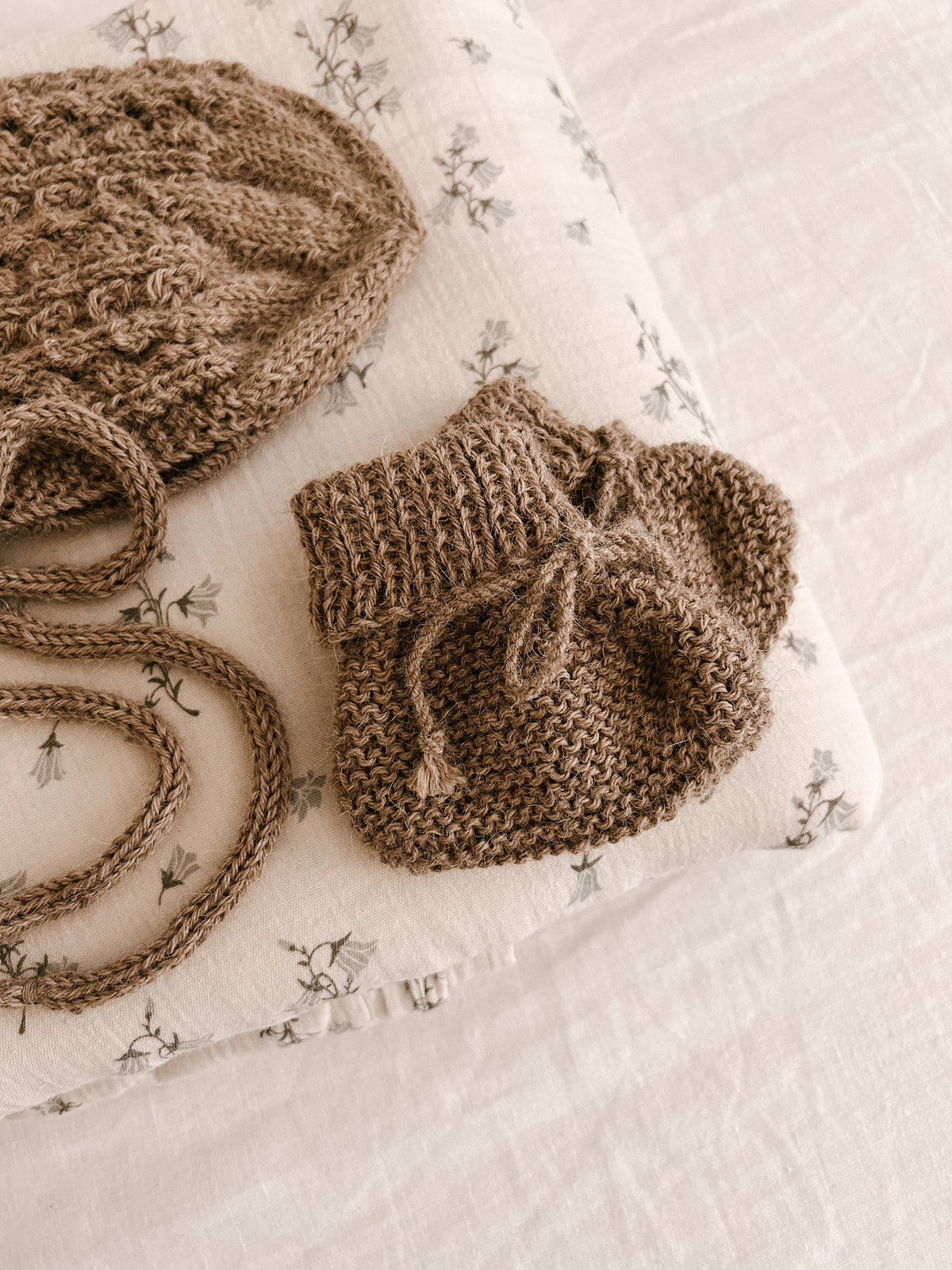 Blue Daisy Wares Heirloom Knit Alpaca Booties in Nougat