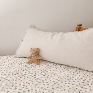 Ruffle Pillowcase in Cream Muslin