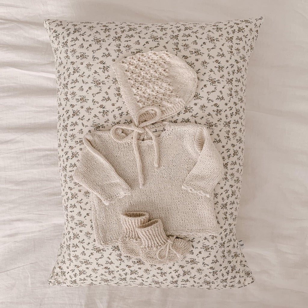 Blue Daisy Wares Heirloom Knit Alpaca Booties in Cream